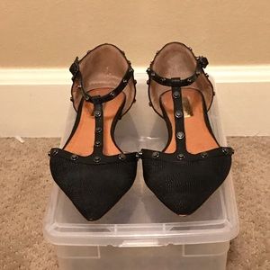 Halogen Studded Flats